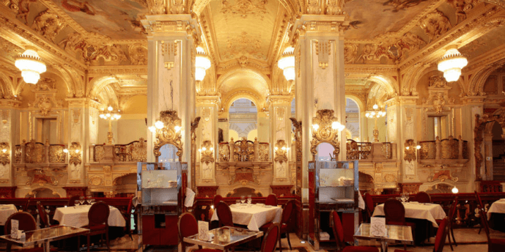 layover in budapest-the-new-york-cafe