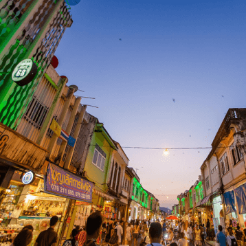 Blog-WOC-Layover-tips-Phuket-night-market