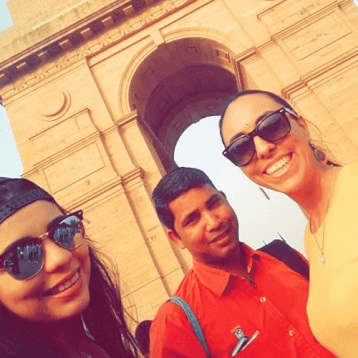 Top-5-tour-guides-for-cabin-crew-aveda-tours-delhi-india