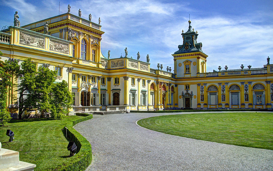 entrance-to-wilanow-palace--warsaw-jon-berghoff