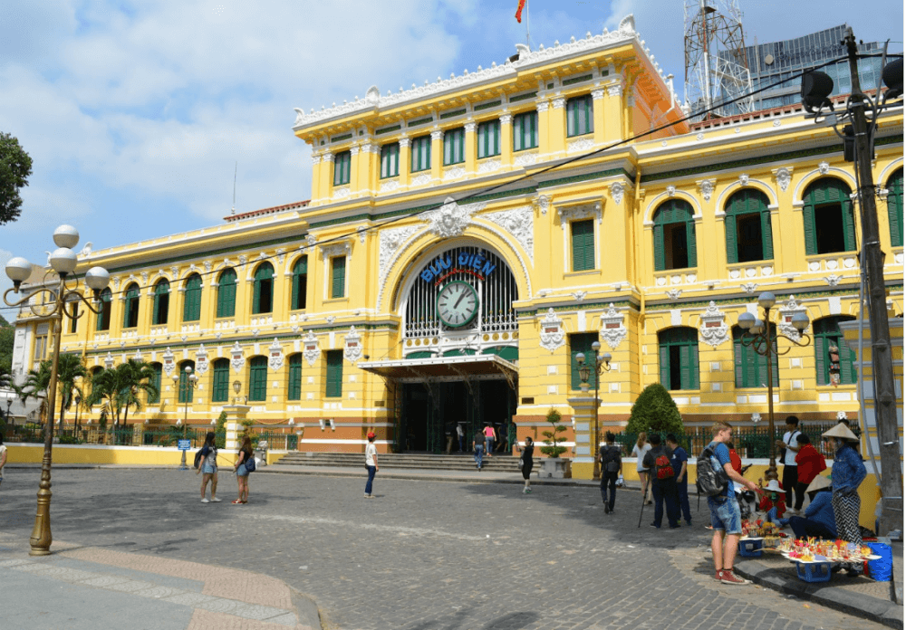 saigon post office - WOC layover tips